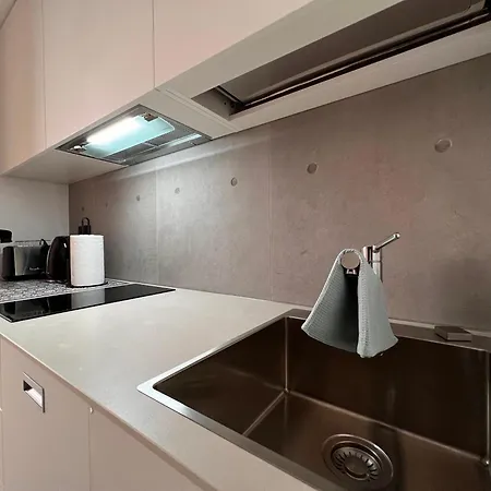 아파트 Legacy Of Milan, A Stylish Mini Loft