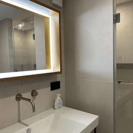 Legacy Of Milan, A Stylish Mini Loft 아파트